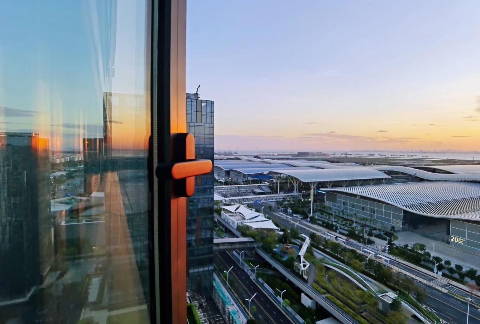 Royal Executive Apartment, Shenzhen World Exhibition & Convention Center, Nearby Shenzhen World North Metro St Ation Экстерьер фото